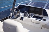 Prestige F5.7 Flybridge helm
